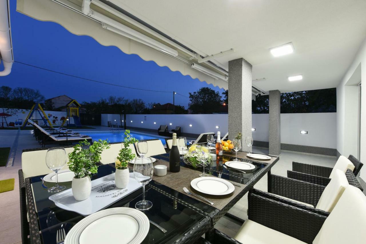 Villa Mare - With Heated Pool Zadar Buitenkant foto