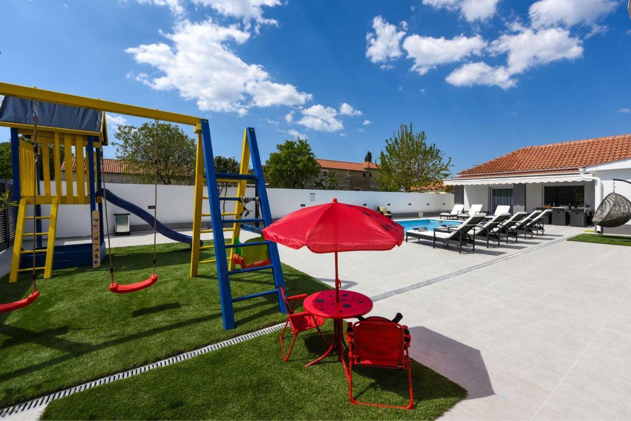 Villa Mare - With Heated Pool Zadar Buitenkant foto